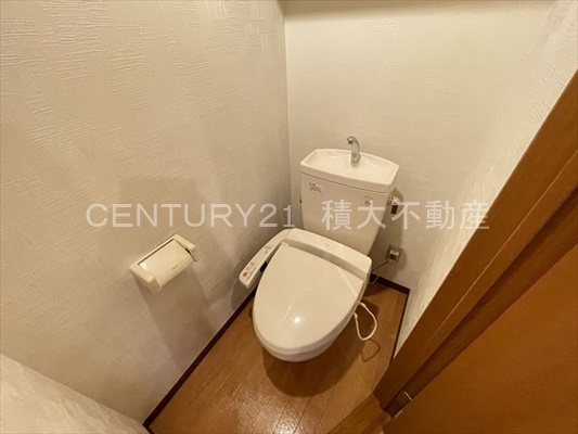 トイレ　温水洗浄暖房便座