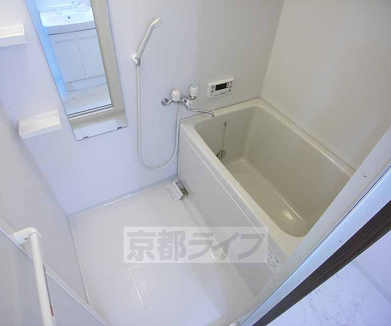 バス・シャワールーム　お風呂もゆったり。