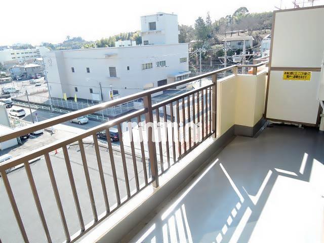バルコニー　広くて日当たり良好なベランダです