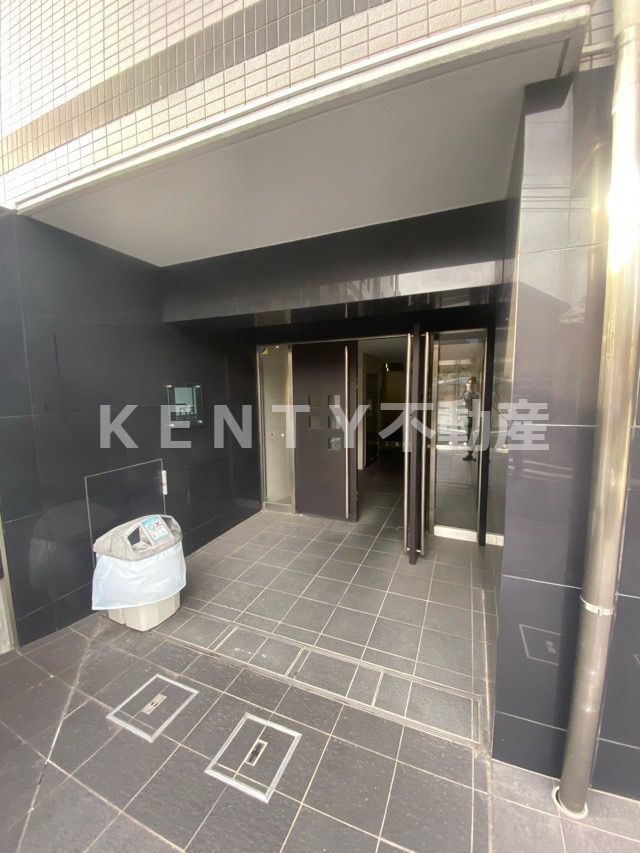 エントランス　建物の内部です