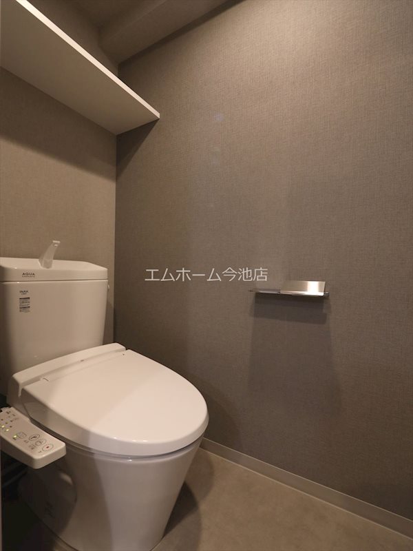 トイレ　温水洗浄便座付トイレ