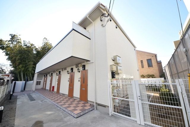 建物外観　★駅徒歩１０分圏内