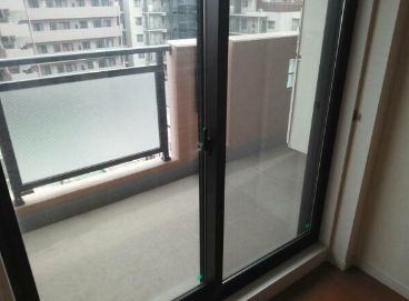 バルコニー　陽当たり良好なバルコニーです