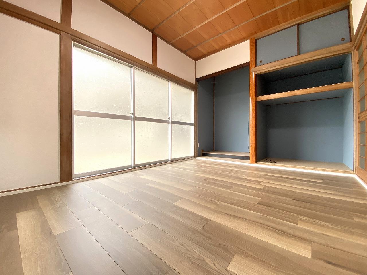 その他部屋・スペース　窓が大きく開放感のある洋室6帖♪