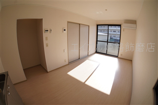 居室・リビング　写真は反転のお部屋です