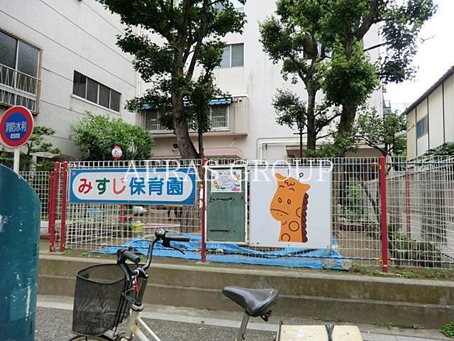 幼稚園・保育園　三筋保育園（幼稚園・保育園）まで372m