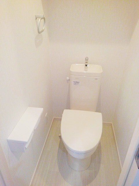 トイレ　トイレ(別部屋参考写真)