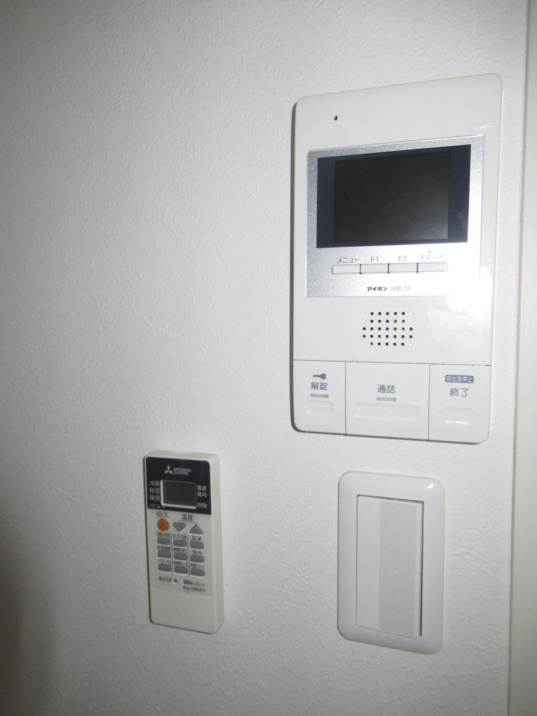 セキュリティ　TVモニターホン（別部屋参考写真）