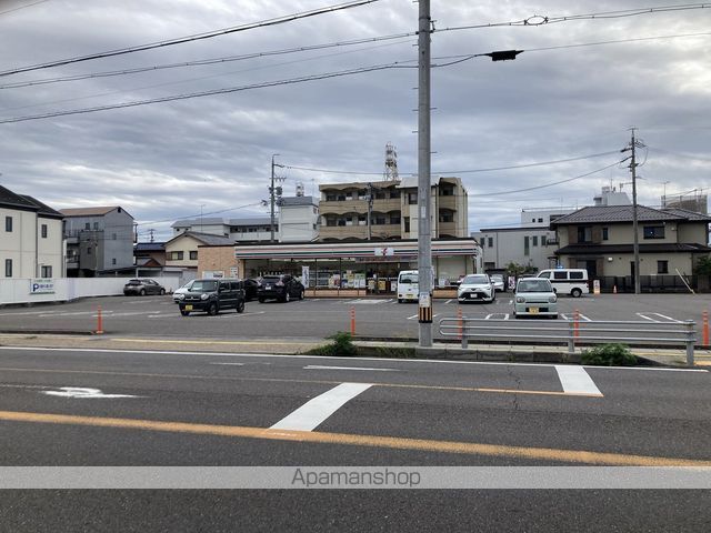 コンビニ　セブン－イレブン岐阜加納城南通３丁目店（コンビニ）まで324m