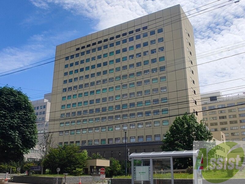 病院　札幌医科大学附属病院（病院）まで662m
