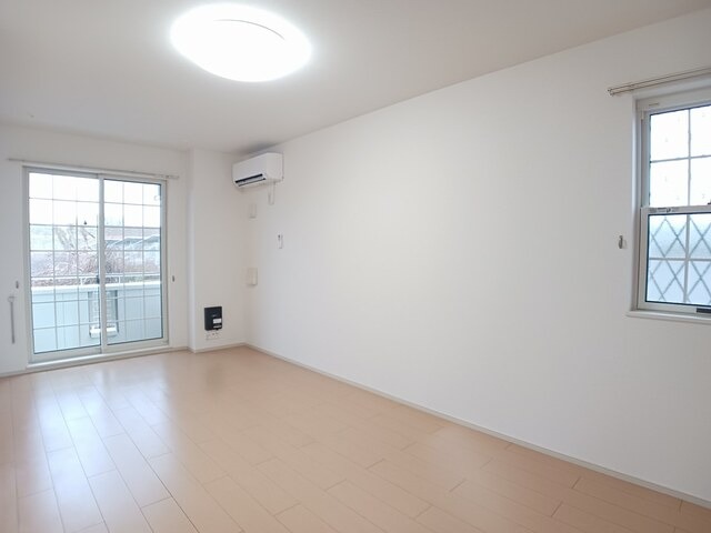 居室・リビング　図面と現状に相違がある場合には現状を優先