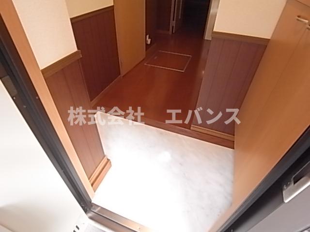 玄関　収納もある玄関です