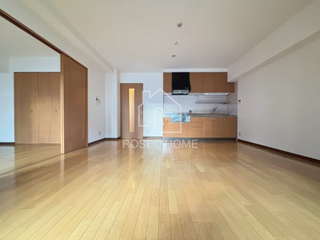 居室・リビング　同マンション別部屋：参考写真