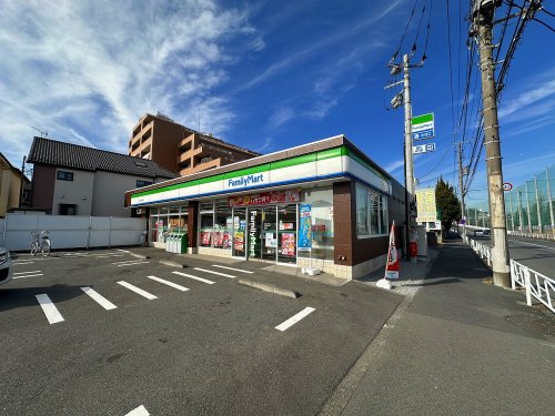 コンビニ　ファミリーマート 八王子並木町店（コンビニ）まで417m
