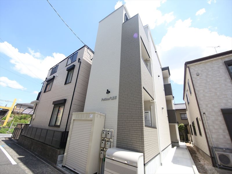 建物外観　外観　宅配ＢＯＸ　オートロック　防犯カメラ