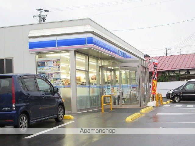 コンビニ　ローソン（コンビニ）まで554m