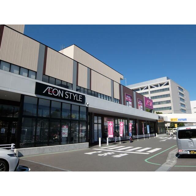ショッピングセンター　イオンスタイル戸塚店（ダイソー、喫茶店）（ショッピングセンター）まで600m