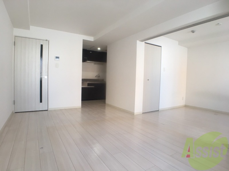 居室・リビング　広くてキレイなお部屋が広がっていて、充実した生活が送れそう。