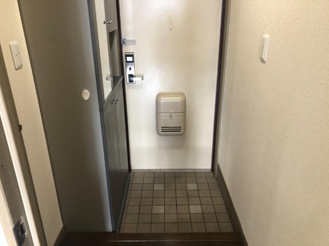 玄関　玄関（イメージ）