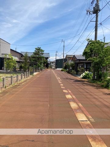 その他　前面道路（その他）まで0m