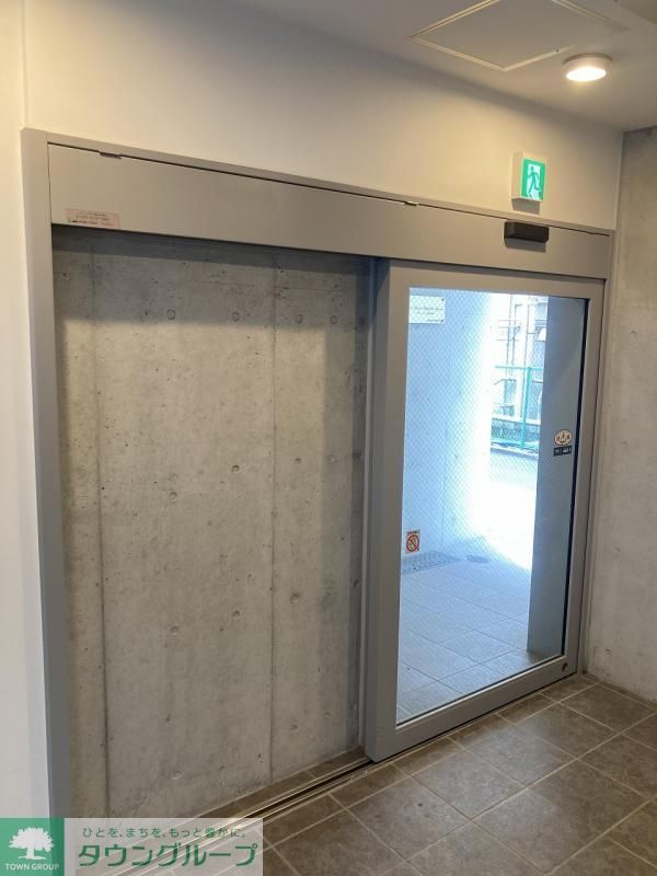 エントランス　エントランス