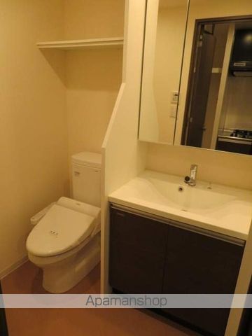京阪本線 関目駅 徒歩4分 14階建 築12年のトイレ写真