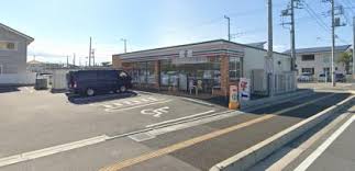 コンビニ　セブンイレブン 高坂駅東口店（コンビニ）まで453m