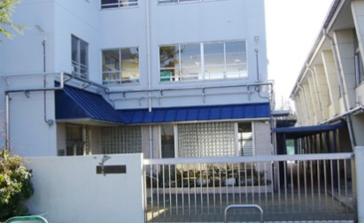 小学校　練馬区立豊渓小学校（小学校）まで482m