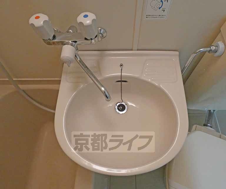 洗面設備　洗面台です。