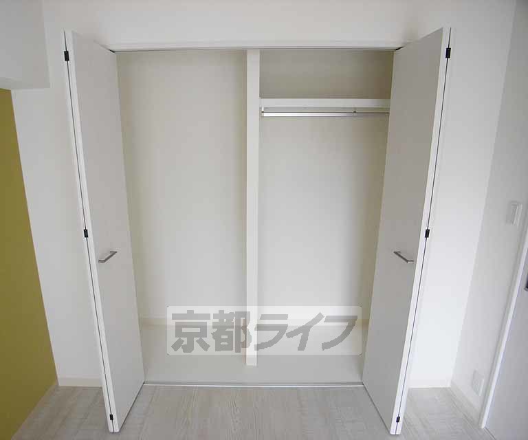 収納　ワイドサイズのクローゼットです。