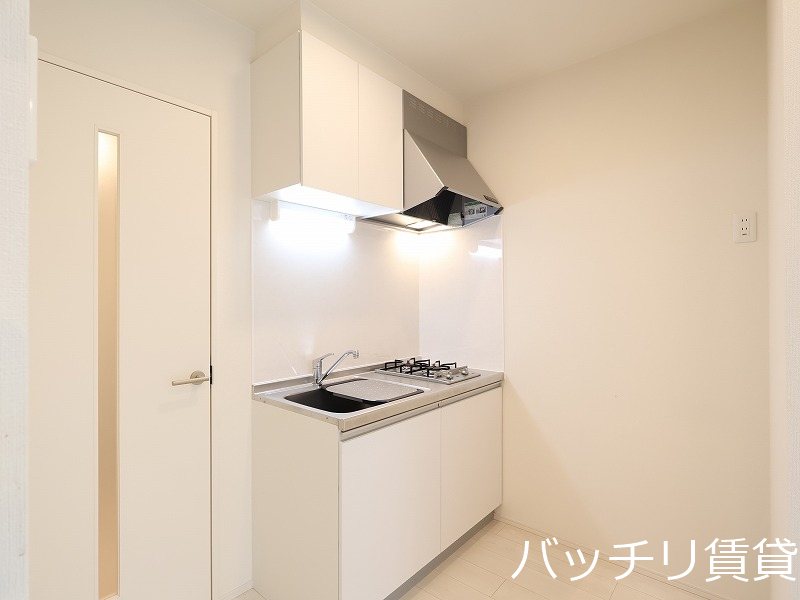 キッチン　別号室タイプの為、現状を優先致します。
