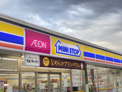 コンビニ　ミニストップ 知多浦浜店（コンビニ）まで374m