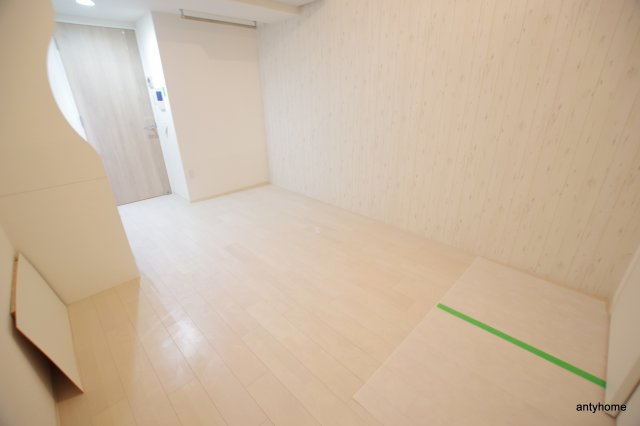 セレニテ梅田ルフレの居間写真