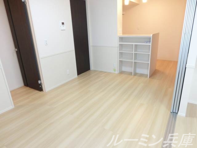 ウィット垂水2の居間写真