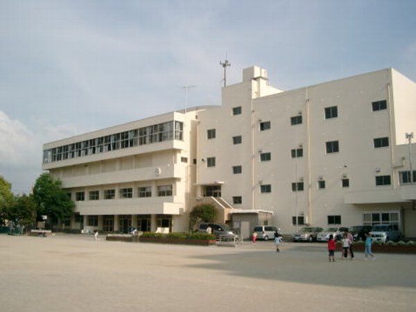 小学校　船橋市立海神南小学校（小学校）まで613m
