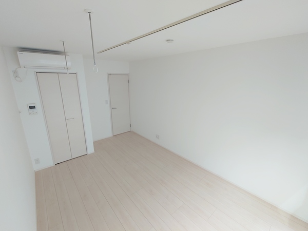 その他部屋・スペース　白が基調な室内