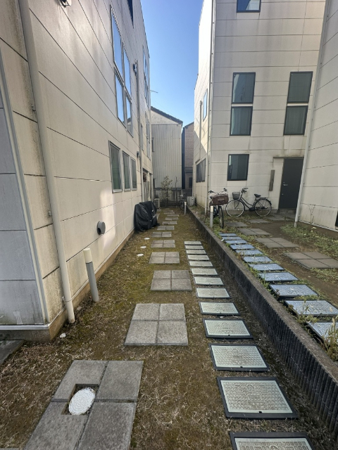 エントランス　敷地内