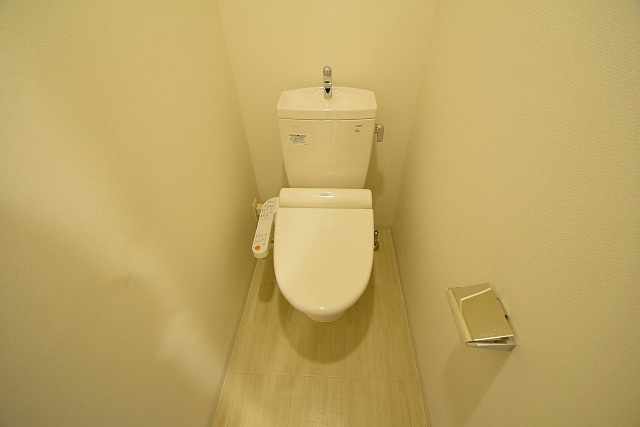 エストーネ野田阪神のトイレ写真