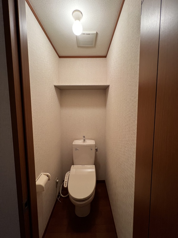 トイレ　※他部屋参考写真
