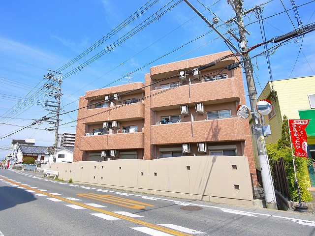 建物外観　外観は落ち着いています