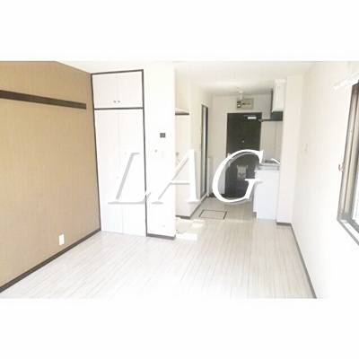 ウエストガーデンの居間写真