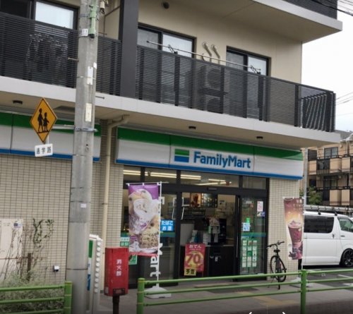 コンビニ　ファミリーマート 大田大森西一丁目店（コンビニ）まで368m