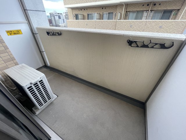バルコニー　※写真は同じマンションの違う部屋のものになります。