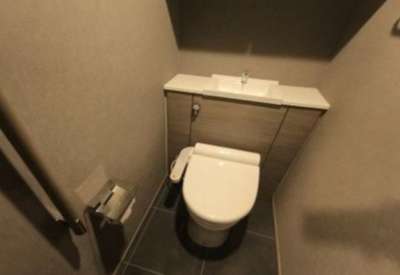 トイレ　清潔感のあるトイレです