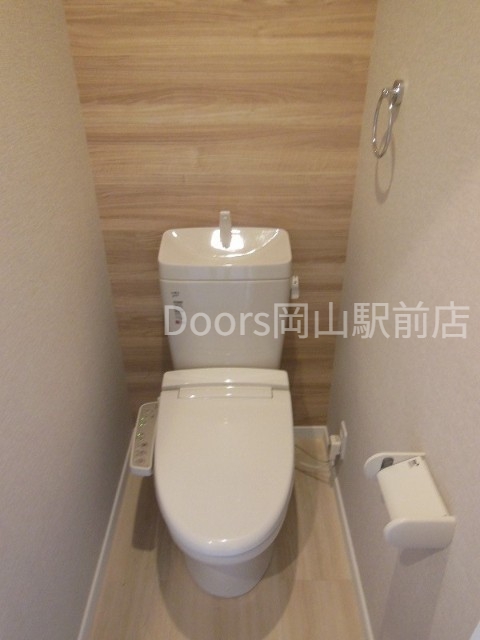 ＪＲ山陽本線 北長瀬駅 徒歩21分 2階建 築12年のトイレ写真