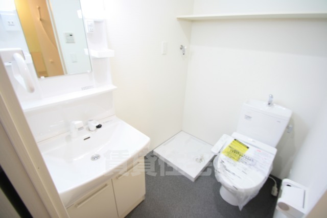 地下鉄谷町線 南森町駅 徒歩2分 11階建 築11年のトイレ写真