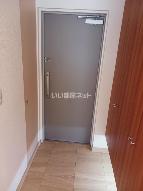 ウォーターレジデンス大津アクアエールの玄関写真