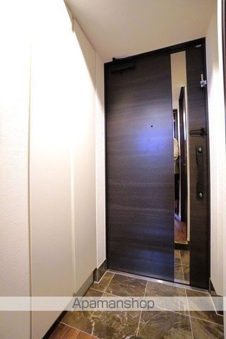 都営浅草線 宝町駅 徒歩3分 12階建 築3年の玄関写真