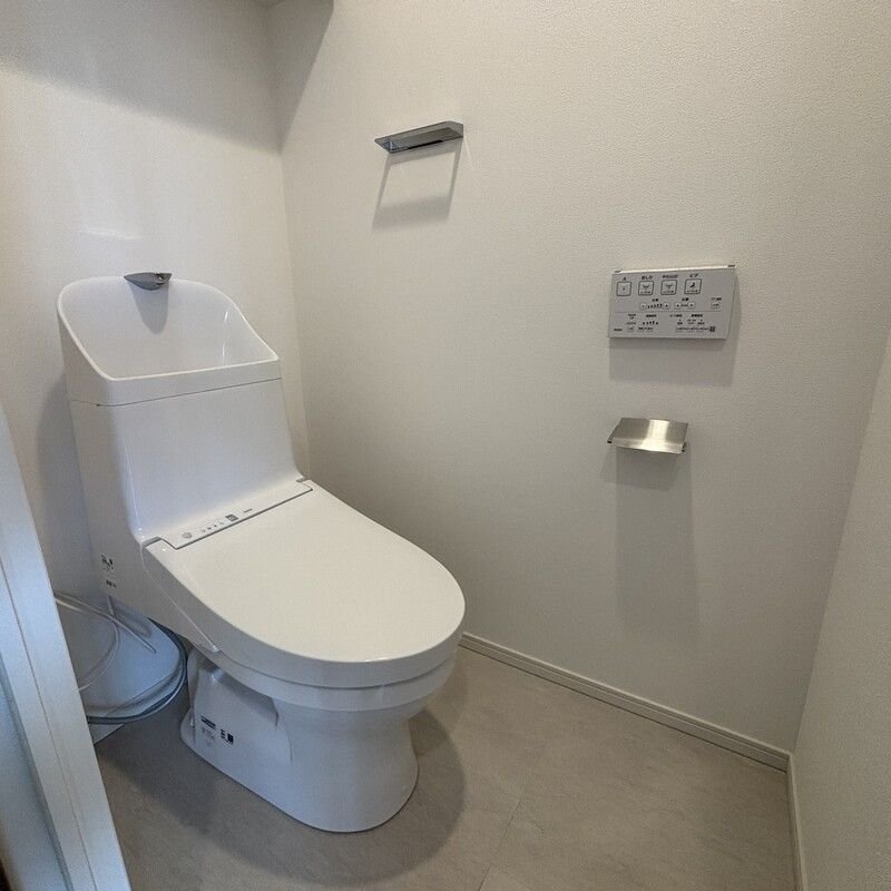 トイレ　※別部屋の参考写真です。