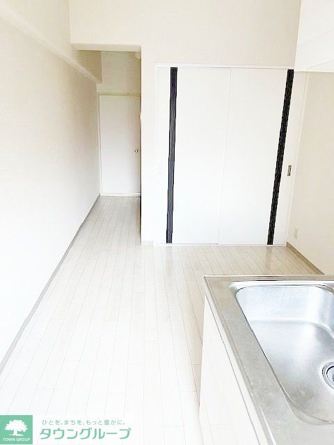 菅原大発マンションの居間写真